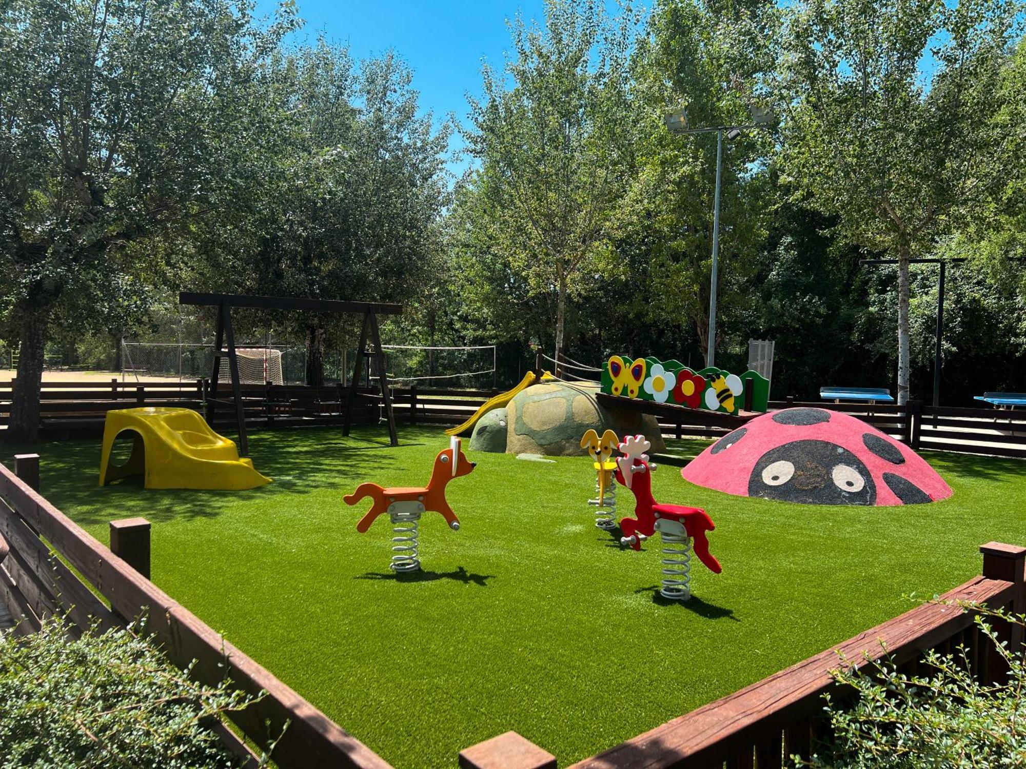 Camping Riera Merles Borredá 外观 照片
