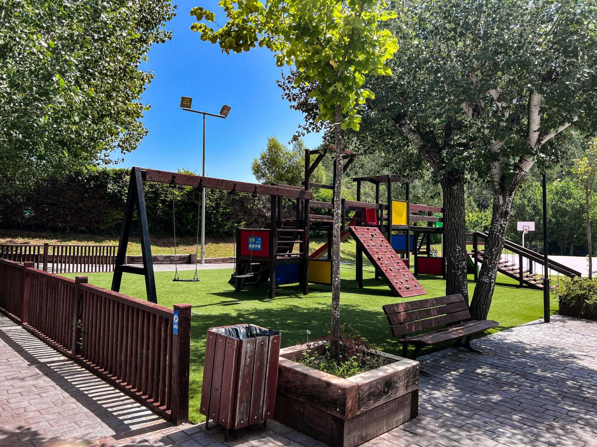 Camping Riera Merles Borredá 外观 照片